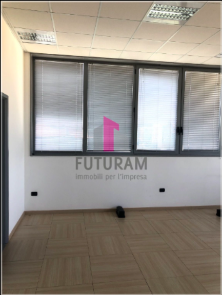 Rif: 586MIC - VIGONZA (PD) - Per info 3473209826 - In zona industriale a Peraga è in vendita un U...