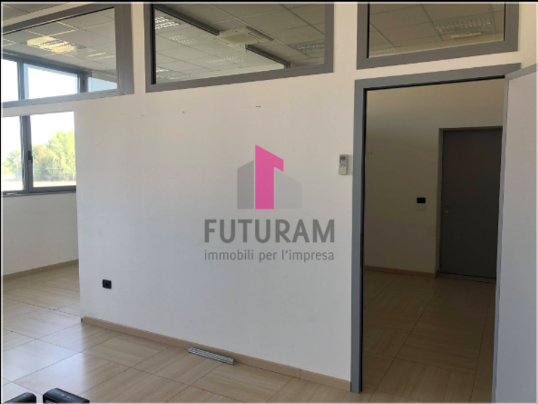 Rif: 586MIC - VIGONZA (PD) - Per info 3473209826 - In zona industriale a Peraga è in vendita un U...