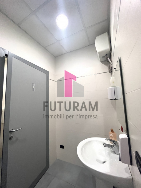 Rif: 586MIC - VIGONZA (PD) - Per info 3473209826 - In zona industriale a Peraga è in vendita un U...