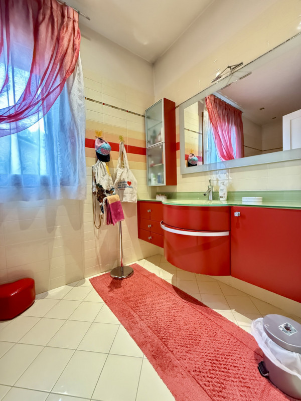 PONSO: paesino a 5 km da Este, contesto silenzioso ed immerso nel verde, ideale per gli amanti di...