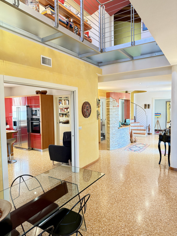 PONSO: paesino a 5 km da Este, contesto silenzioso ed immerso nel verde, ideale per gli amanti di...