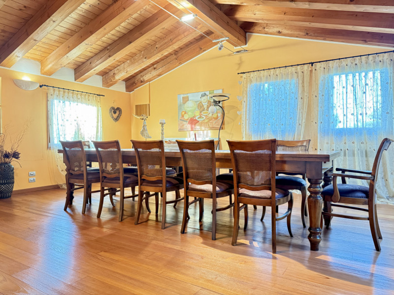 PONSO: paesino a 5 km da Este, contesto silenzioso ed immerso nel verde, ideale per gli amanti di...