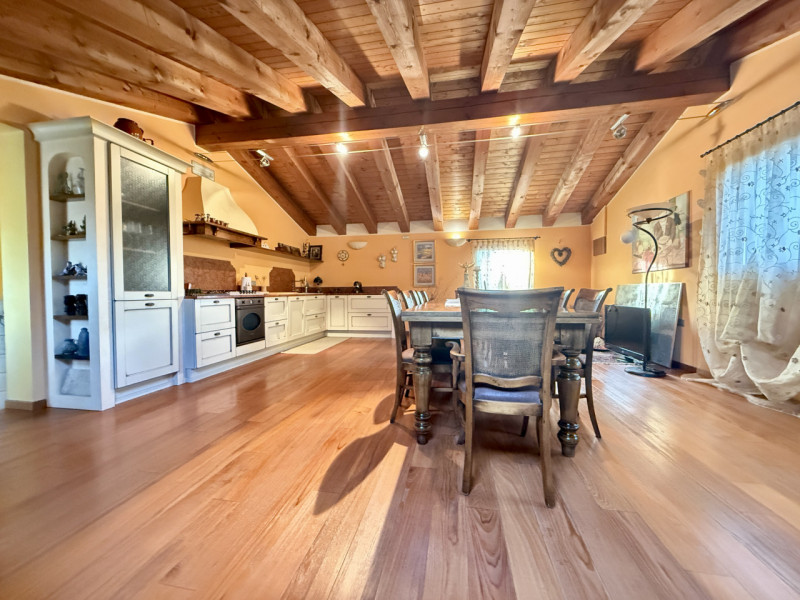 PONSO: paesino a 5 km da Este, contesto silenzioso ed immerso nel verde, ideale per gli amanti di...