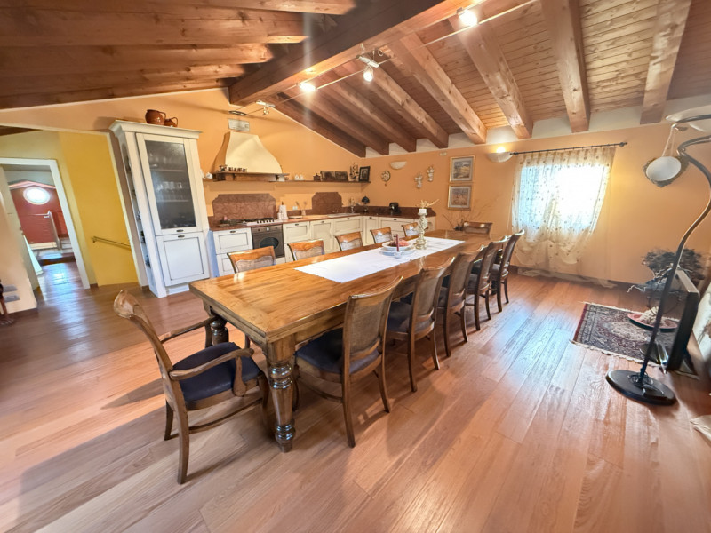 PONSO: paesino a 5 km da Este, contesto silenzioso ed immerso nel verde, ideale per gli amanti di...