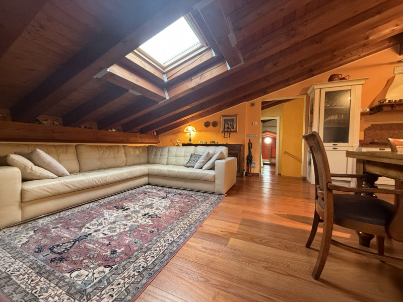 PONSO: paesino a 5 km da Este, contesto silenzioso ed immerso nel verde, ideale per gli amanti di...