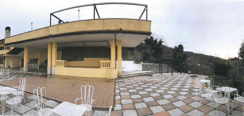 Situato nel cuore dei suggestivi Colli Euganei, dichiarati Patrimonio dell'Umanità dall'UNESCO, q...