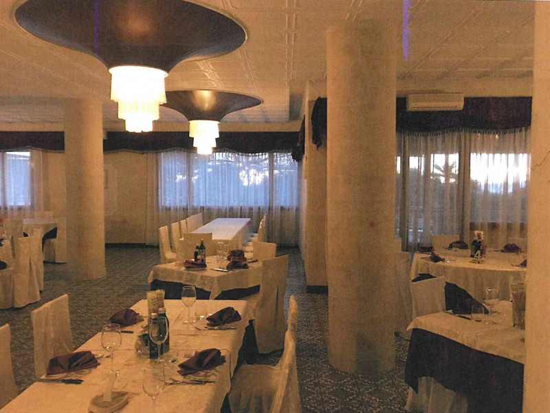 Situato nel cuore dei suggestivi Colli Euganei, dichiarati Patrimonio dell'Umanità dall'UNESCO, q...