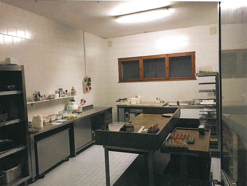 Situato nel cuore dei suggestivi Colli Euganei, dichiarati Patrimonio dell'Umanità dall'UNESCO, q...