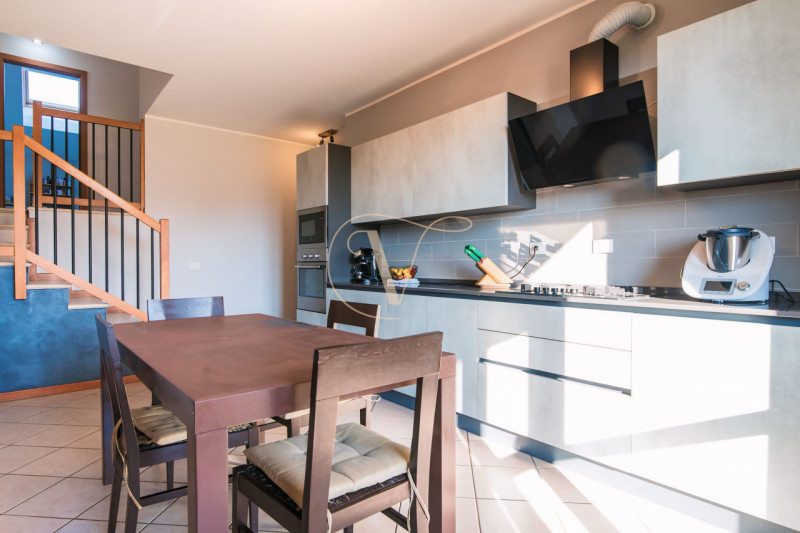 Se cerchi un immobile in ottime condizioni, super luminoso e con bassissime spese di gestione, qu...