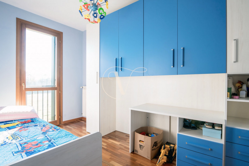 Se cerchi un immobile in ottime condizioni, super luminoso e con bassissime spese di gestione, qu...