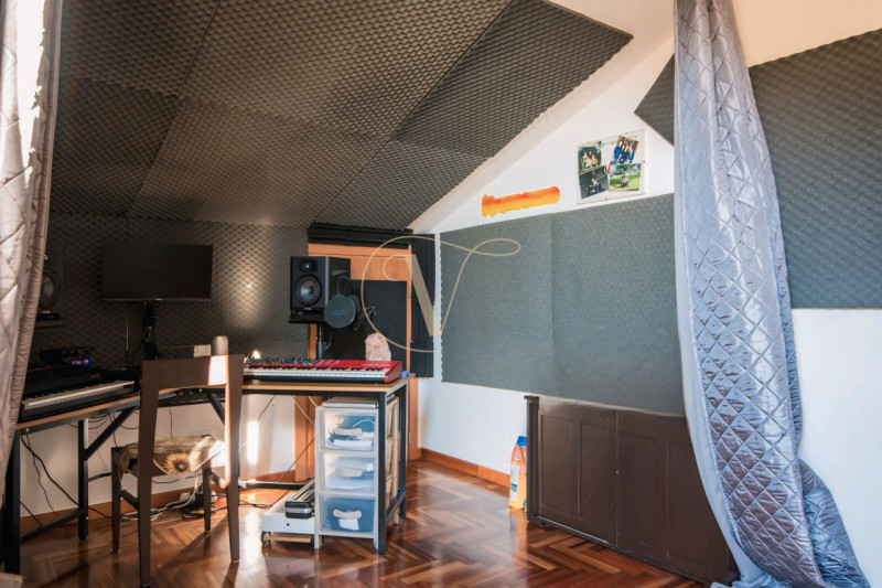 Se cerchi un immobile in ottime condizioni, super luminoso e con bassissime spese di gestione, qu...