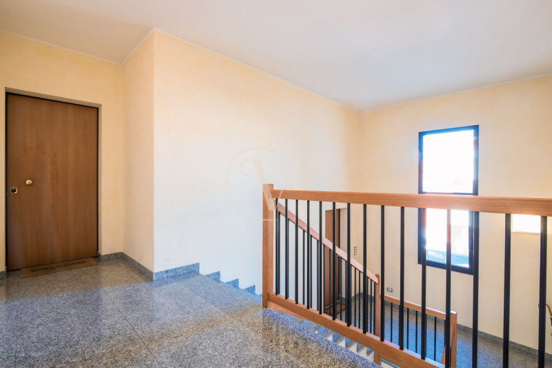 Se cerchi un immobile in ottime condizioni, super luminoso e con bassissime spese di gestione, qu...