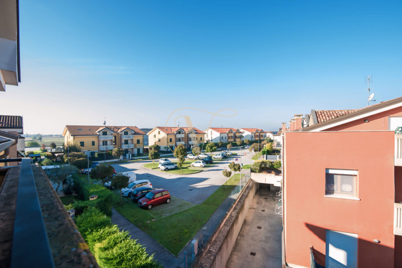 Se cerchi un immobile in ottime condizioni, super luminoso e con bassissime spese di gestione, qu...