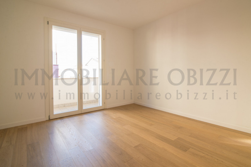 ALBIGNASEGO San Giacomo vendesi appartamento con tre camere al secondo e ultimo piano in pronta c...