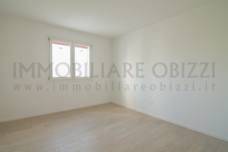 ALBIGNASEGO San Giacomo vendesi appartamento con tre camere al secondo e ultimo piano in pronta c...