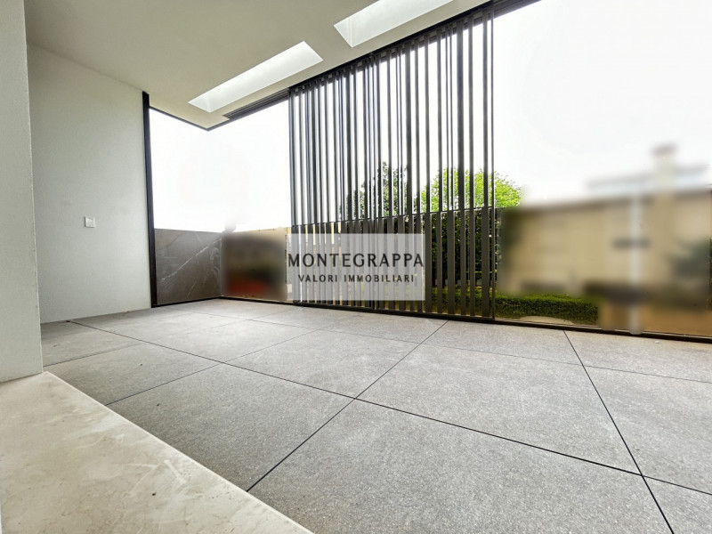 Rif.A-2237

Scopri la tua nuova casa ideale in questo straordinario appartamento situato nel cent...