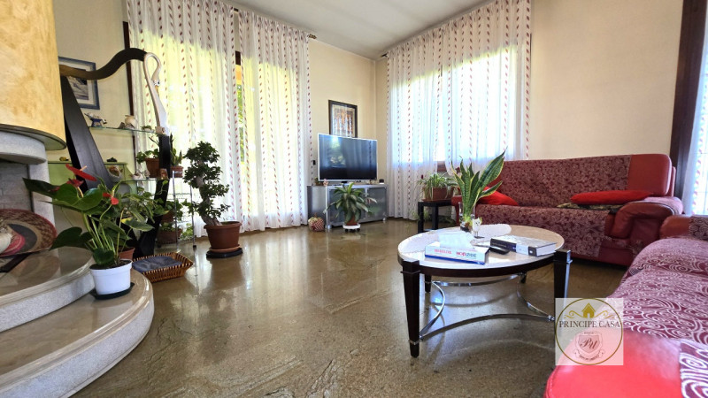 RIF. S388 - Proponiamo a Casale di Scodosia Villetta Singola con giardino di pertinenza in posizi...