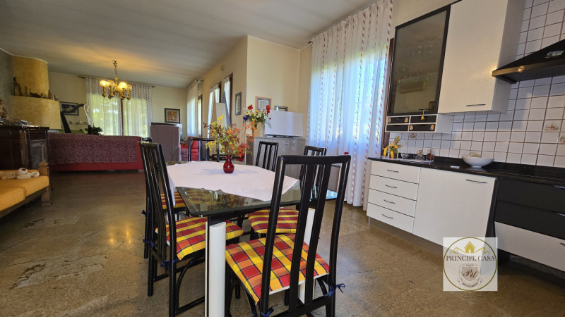 RIF. S388 - Proponiamo a Casale di Scodosia Villetta Singola con giardino di pertinenza in posizi...