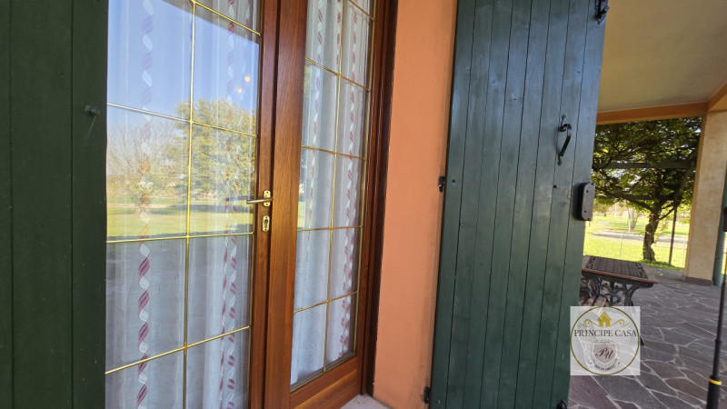 RIF. S388 - Proponiamo a Casale di Scodosia Villetta Singola con giardino di pertinenza in posizi...