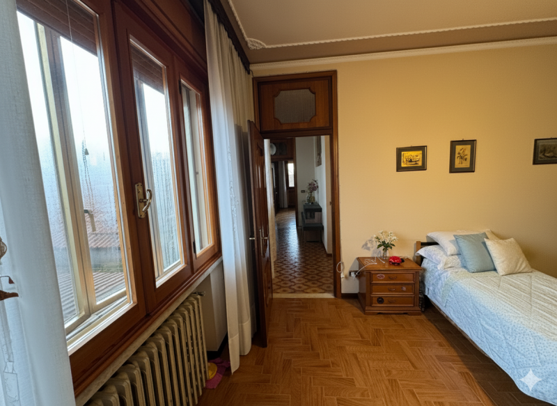 Nel cuore pulsante di Masi, affacciata direttamente sulla Piazza principale, proponiamo in vendit...