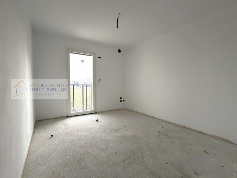 In una palazzina di sole cinque unità appartamento nuovo in pronta consegna al primo piano in cla...