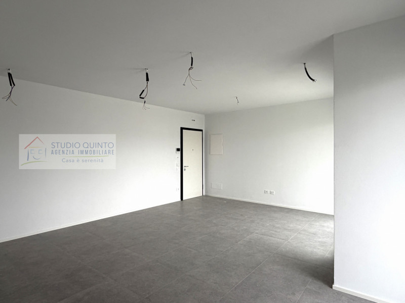 In una palazzina di sole cinque unità appartamento nuovo in pronta consegna al primo piano in cla...