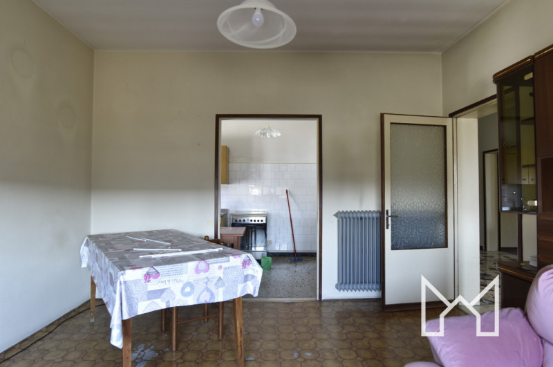 CAMPAGNARI-  In zona tranquilla e comoda a tutti i servizi, proponiamo abitazione indipendente ed...