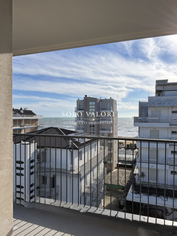 rif. J6P5 (per info 3356198429 Nicola)

Proponiamo in vendita al 5 piano l’ultima unità vista mar...