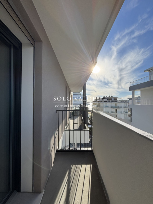 rif. J6P5 (per info 3356198429 Nicola)

Proponiamo in vendita al 5 piano l’ultima unità vista mar...