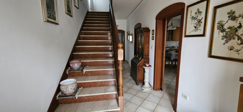 VIGONZA CENTRO In posizione centrale e tranquilla, su strada poco trafficata e comoda a tutti i s...