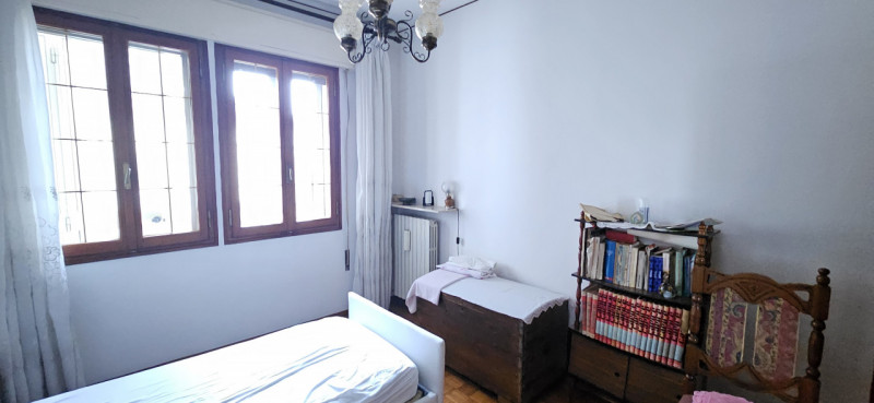 VIGONZA CENTRO In posizione centrale e tranquilla, su strada poco trafficata e comoda a tutti i s...