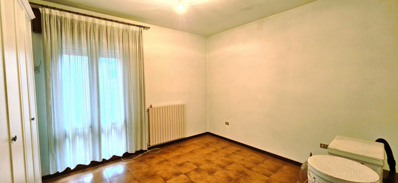 VIGONZA CENTRO In posizione centrale e tranquilla, su strada poco trafficata e comoda a tutti i s...