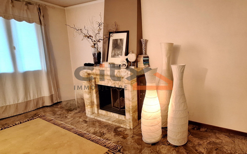 BASSANO CENTRO: proponiamo  VILLA SINGOLA situata a due passi dal Ponte Nuovo, in ottimo stato di...