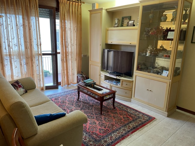 INFO E/O APPUNTAMENTO SOLO TRAMITE MAIL SULL' OFFERTA DI LOCAZIONE SOLO SE ANCORA DISPONIBILE. tg...