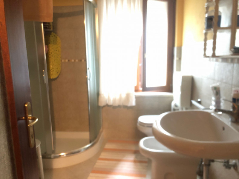 In una delle zone residenziali più ricercate di Brogliano, nella tranquilla e soleggiata area di ...