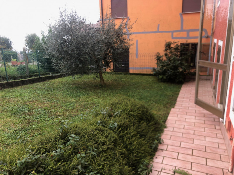 In una delle zone residenziali più ricercate di Brogliano, nella tranquilla e soleggiata area di ...