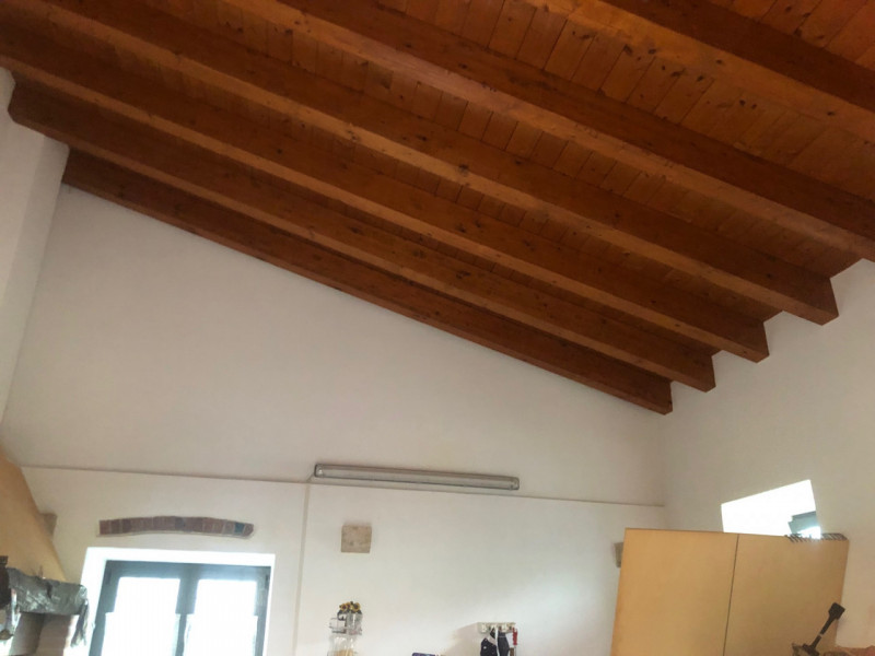 In una delle zone residenziali più ricercate di Brogliano, nella tranquilla e soleggiata area di ...