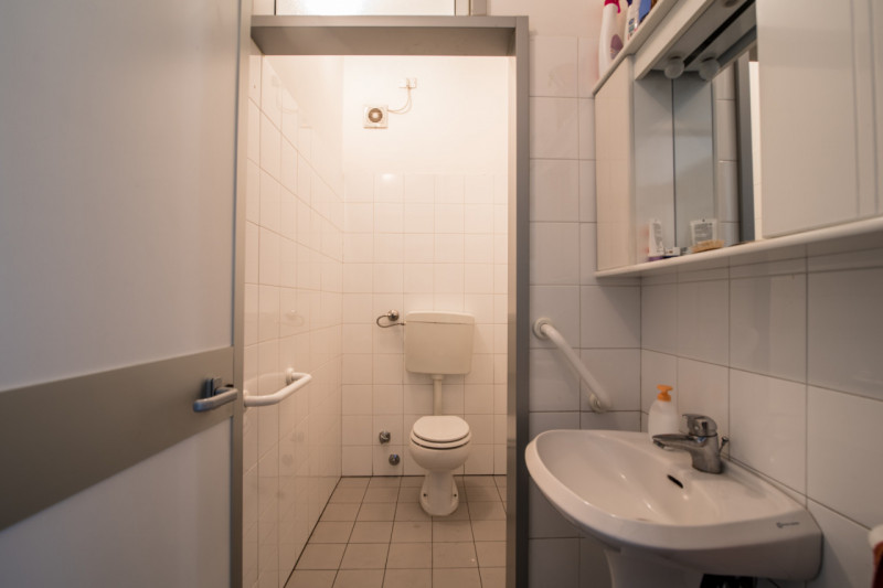 CAMPODARSEGO: AFFITTASI prestigioso complesso COMMERCIALE situato fronte alla storica Statale Del...