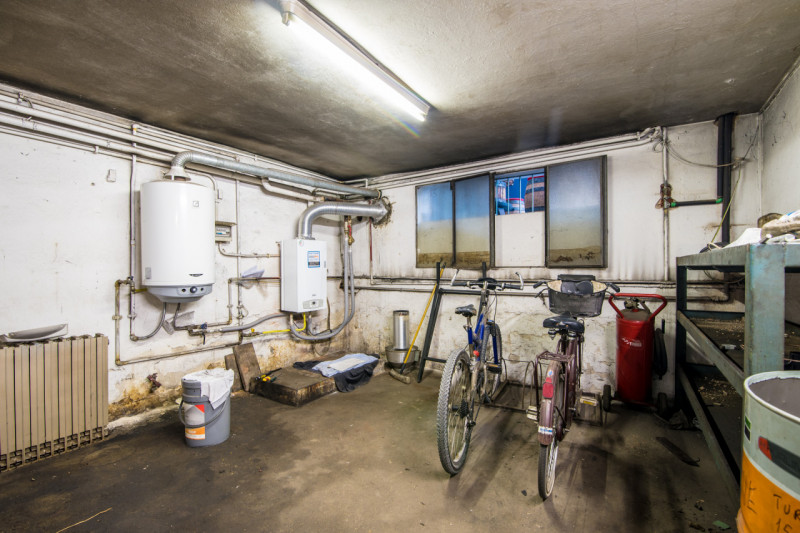 CAMPODARSEGO: AFFITTASI prestigioso complesso COMMERCIALE situato fronte alla storica Statale Del...