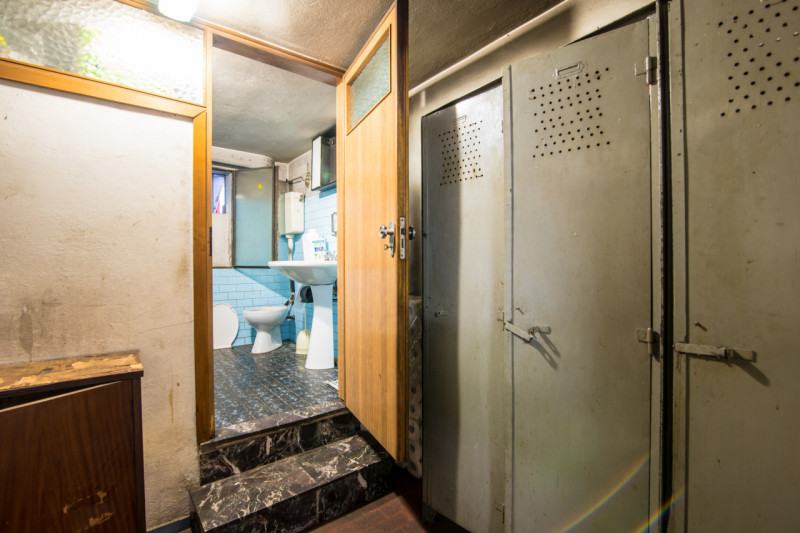 CAMPODARSEGO: AFFITTASI prestigioso complesso COMMERCIALE situato fronte alla storica Statale Del...