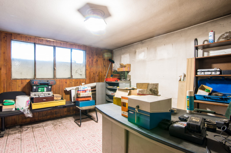 CAMPODARSEGO: AFFITTASI prestigioso complesso COMMERCIALE situato fronte alla storica Statale Del...