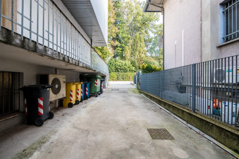 CAMPODARSEGO: AFFITTASI prestigioso complesso COMMERCIALE situato fronte alla storica Statale Del...