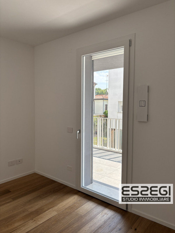 PADOVA- MADONNA PELLEGRINA: Appartamento al piano terra con ingresso indipendente e giardino priv...