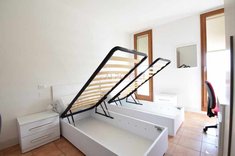 LEGNARO - A due passi dall'università di Legnaro, proponiamo posto letto in stanze doppie ARREDAT...