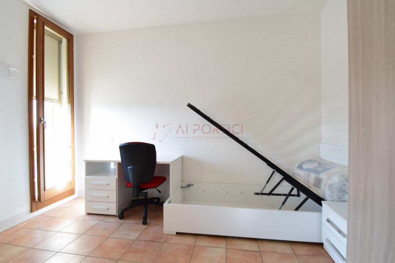 LEGNARO - A due passi dall'università di Legnaro, proponiamo posto letto in stanze doppie ARREDAT...