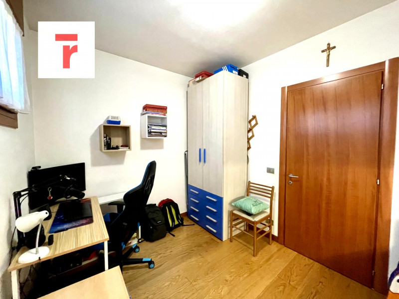 Ti presentiamo una splendida soluzione indipendente, costruita nel 2006 e mantenuta in condizioni...