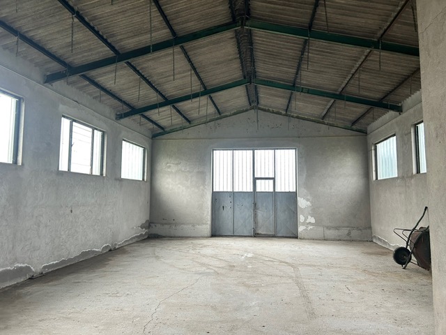 Situata nel cuore di Piacenza d'Adige, proponiamo in vendita un'imponente casa singola che si est...