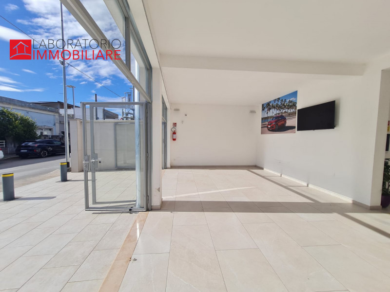 Attività commerciale in Vendita a Carmiano