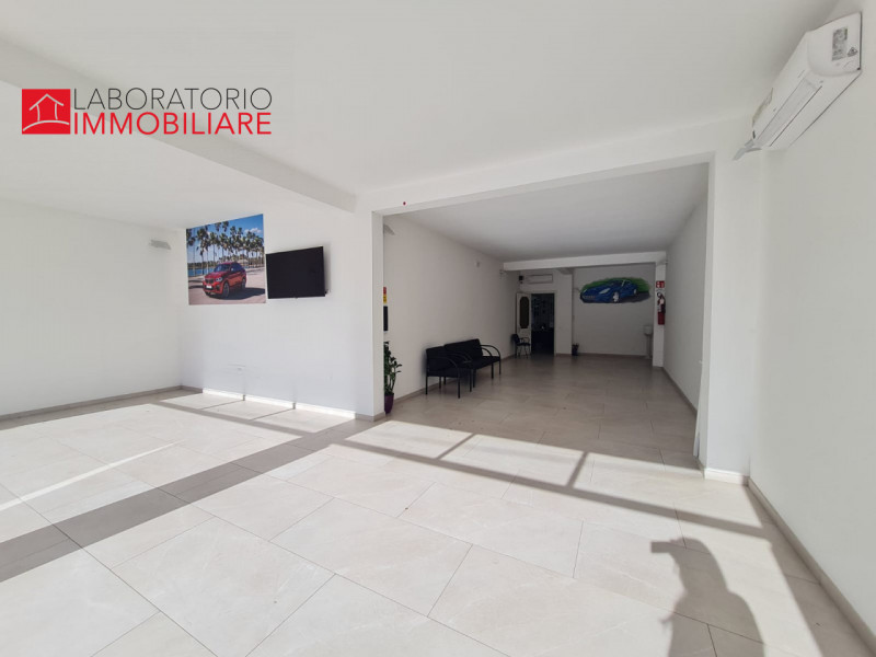 Attività commerciale in Vendita a Carmiano