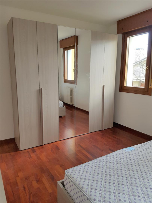 ABANO TERME Situato nel cuore di Abano Terme, a pochi passi dal centro, proponiamo un grazioso ap...